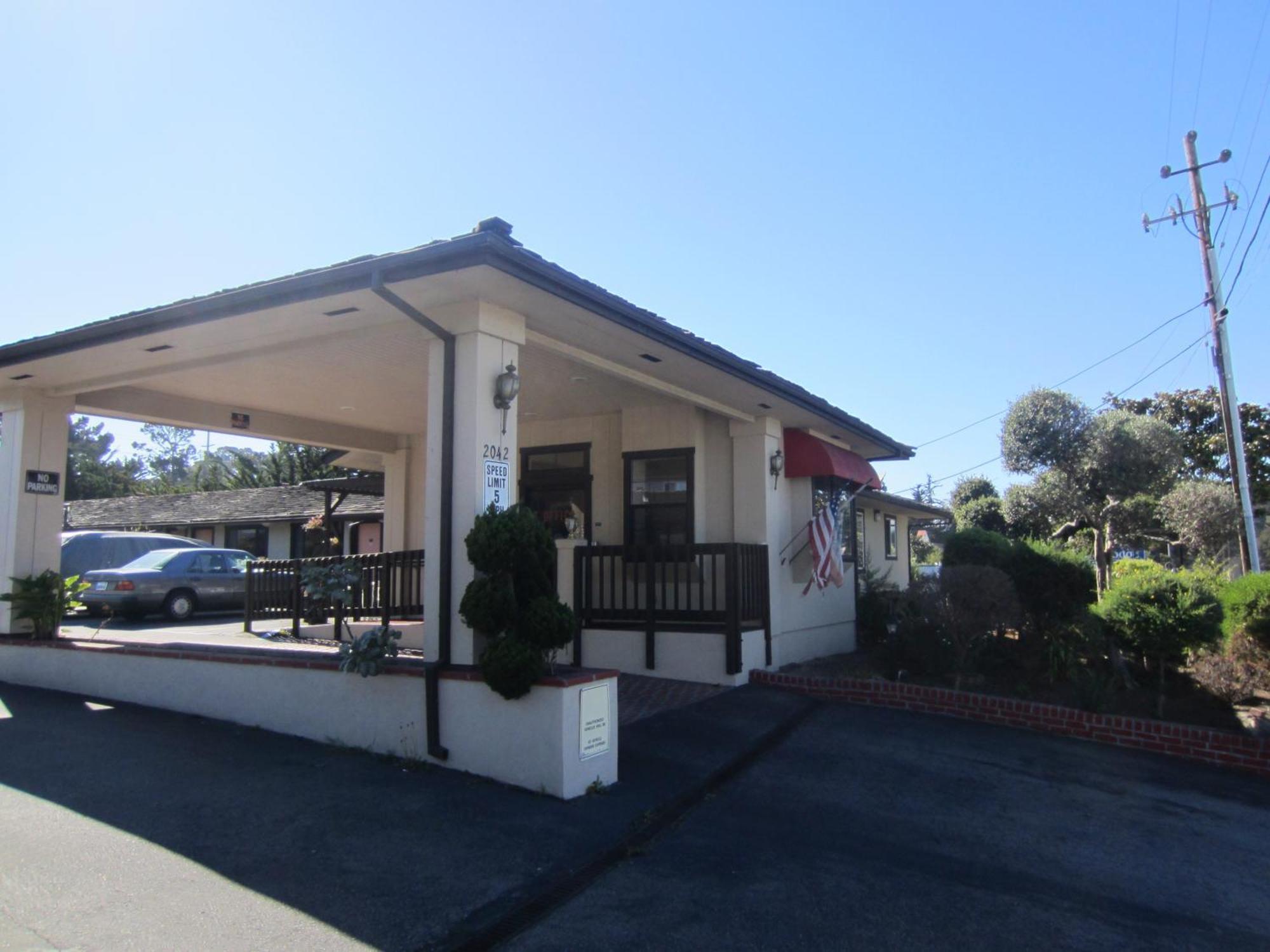 Monterey Fairgrounds Inn Exterior photo