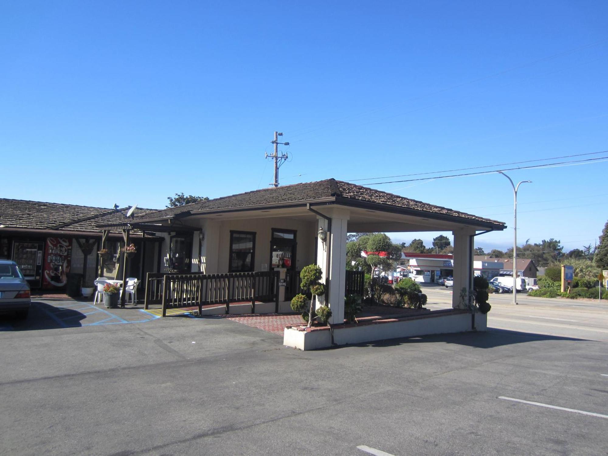 Monterey Fairgrounds Inn Exterior photo