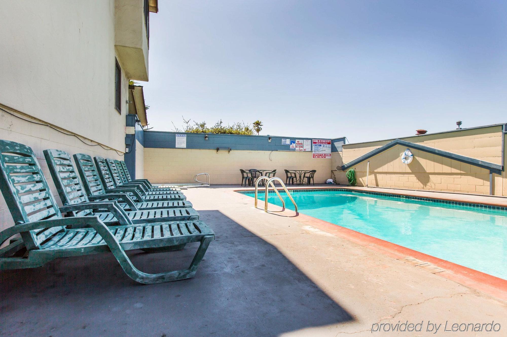 Monterey Fairgrounds Inn Exterior photo